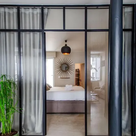 196 Dan - Superbe A Appartement Paris